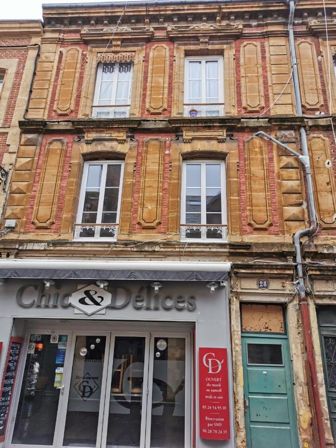Appartamento Au Gentleman Cambrioleur Charleville-Mézières Esterno foto